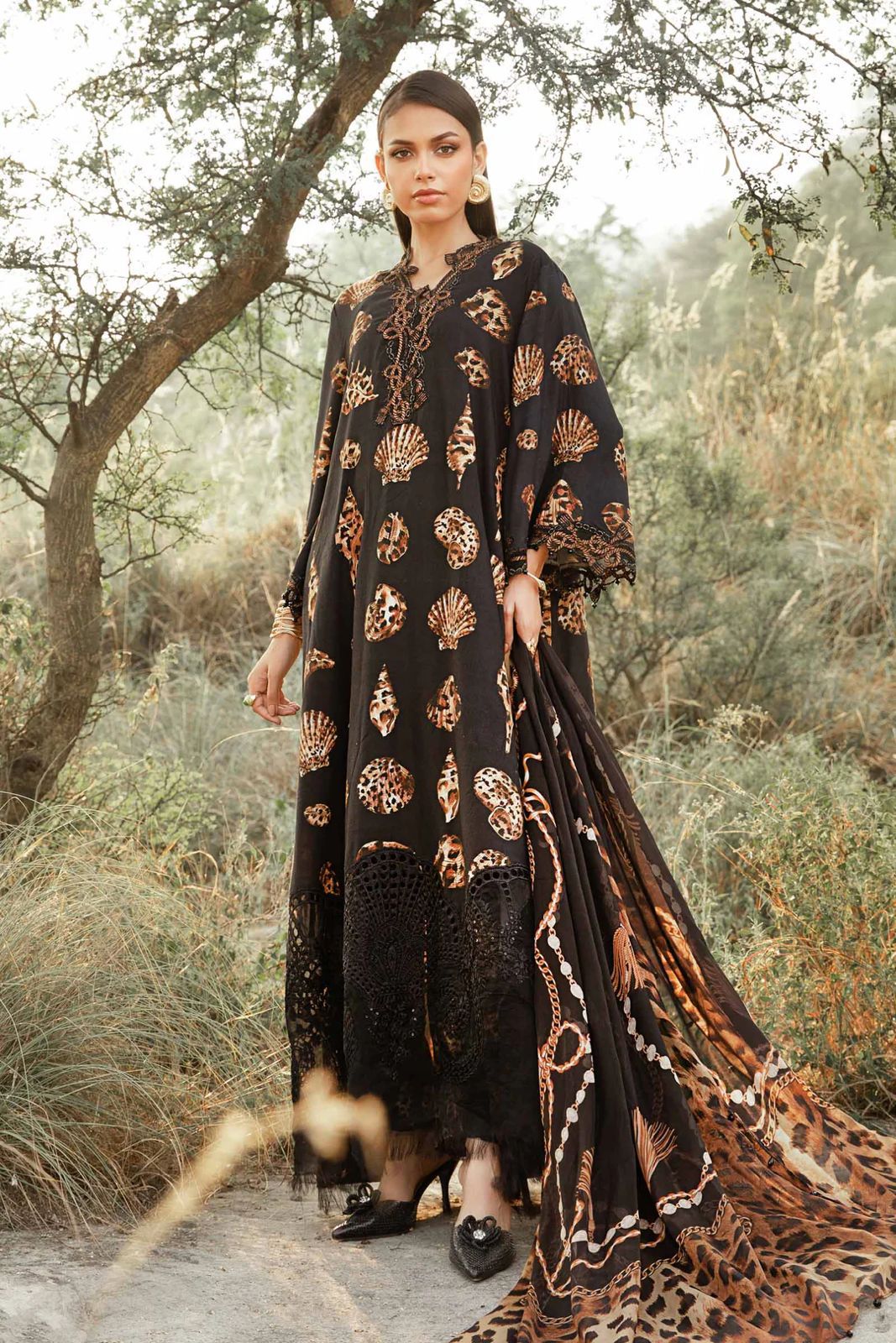 Luxury Maria B Summer Lawn with Heavy Embroidered Patches 3PC Dress Bridalwearonline Luxury Maria B Summer Lawn with Heavy Embroidered Patches 3PC Dress Bridalwearonline